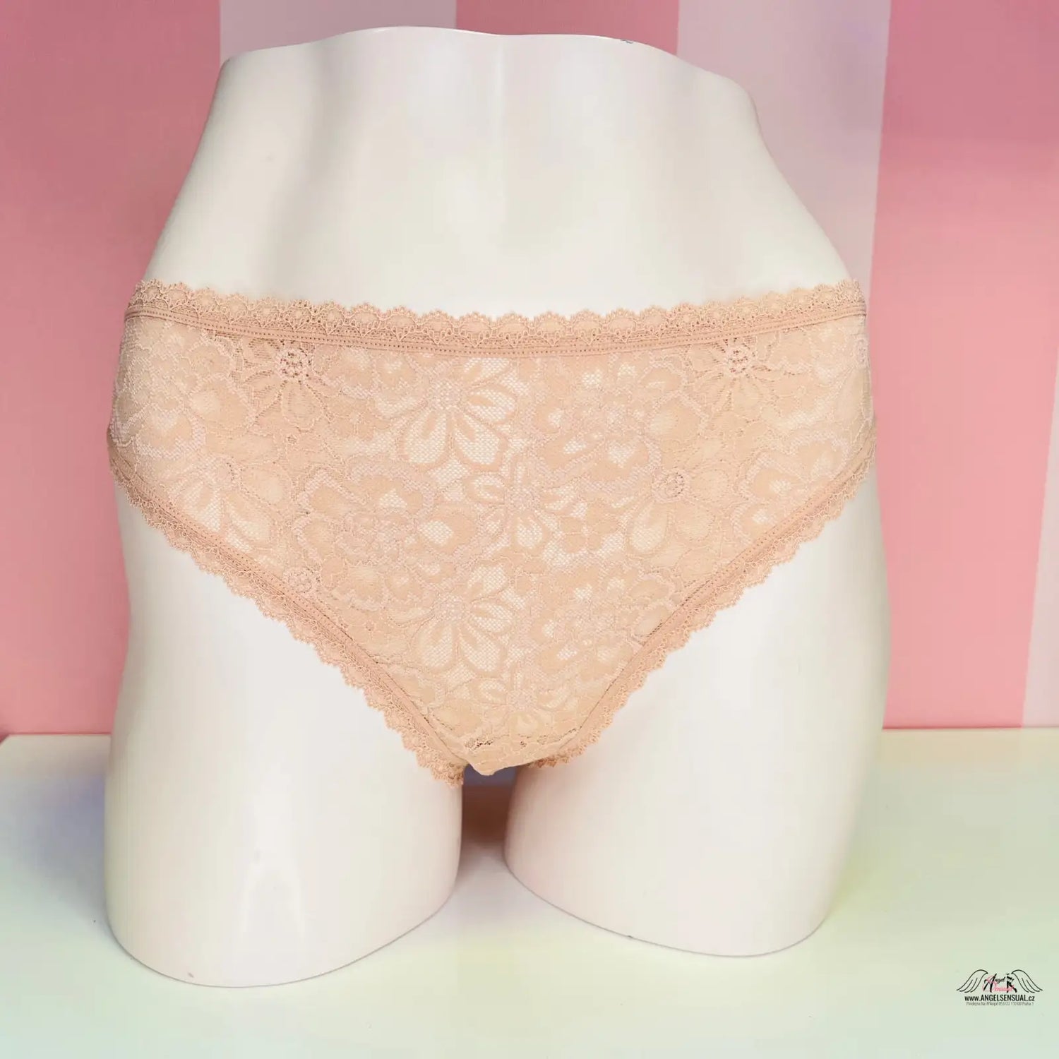 Beige květinové krajkové kalhotky Luxusní Celokrajkové pro eleganci a komfort