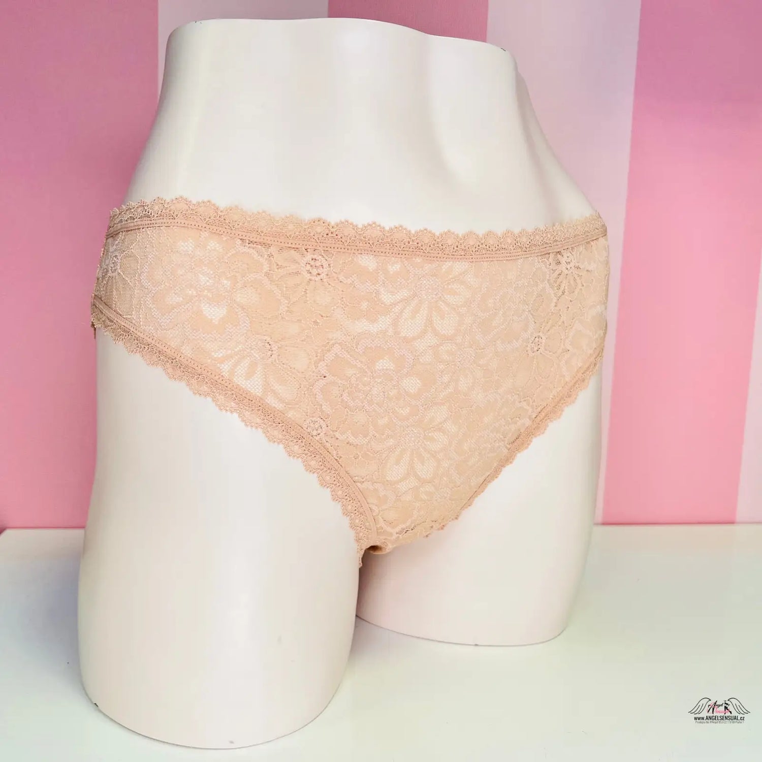 Beige krajkové kalhotky Luxusní Celokrajkové pro každodenní eleganci a komfort