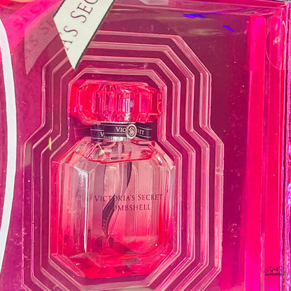 Růžový parfém Bombshell od Victoria’s Secret v luxusním cestovním balíčku