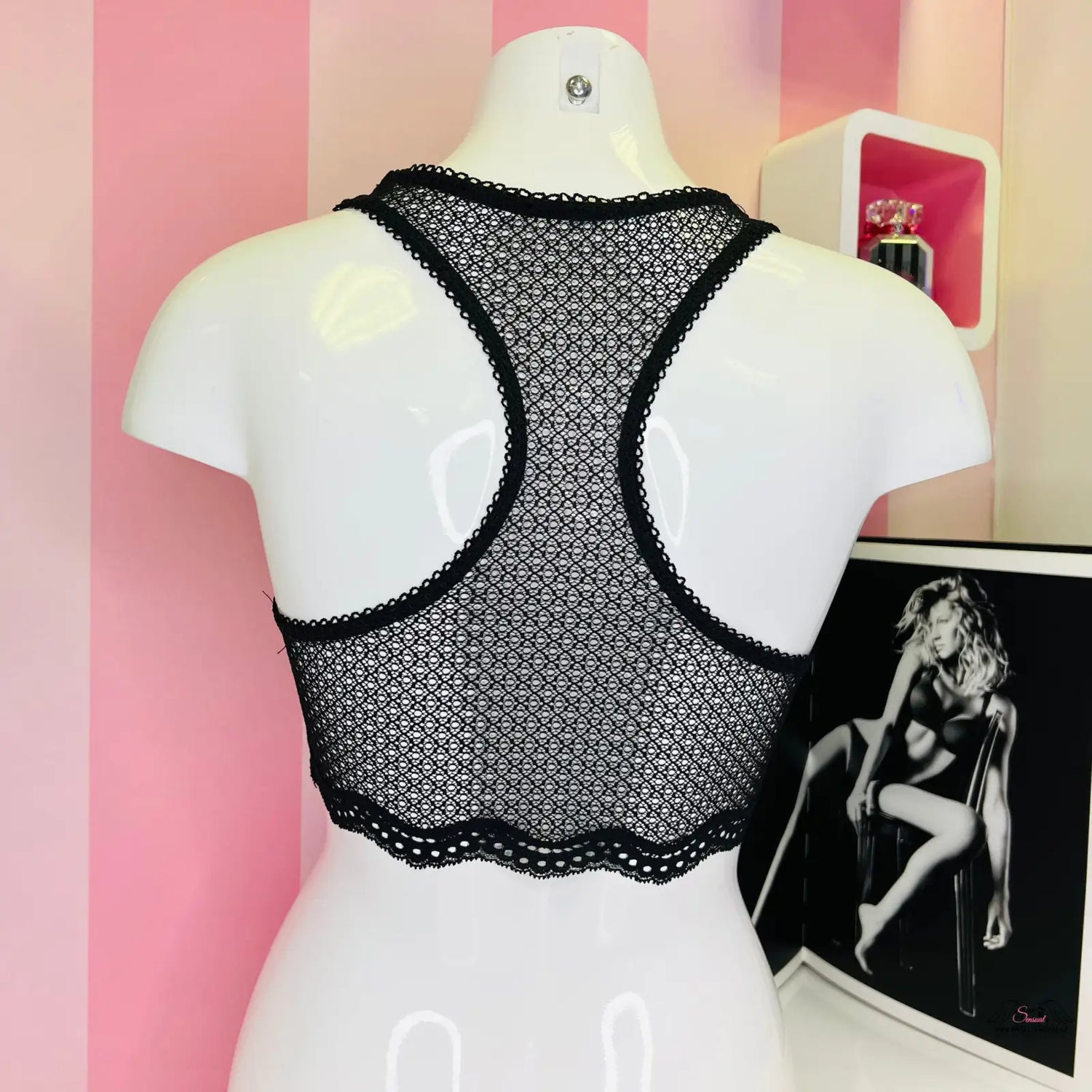 Mannequin in a black and white lace top showcasing Luxusní Dream Angels Bralet