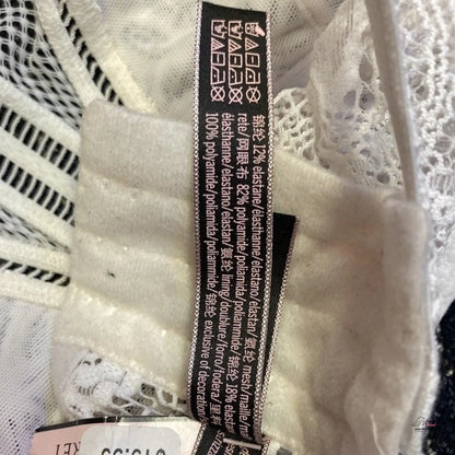 Bílá šaty s černou a bílou krajkou Luxusní Elegance Krajková Braletka od Braletka