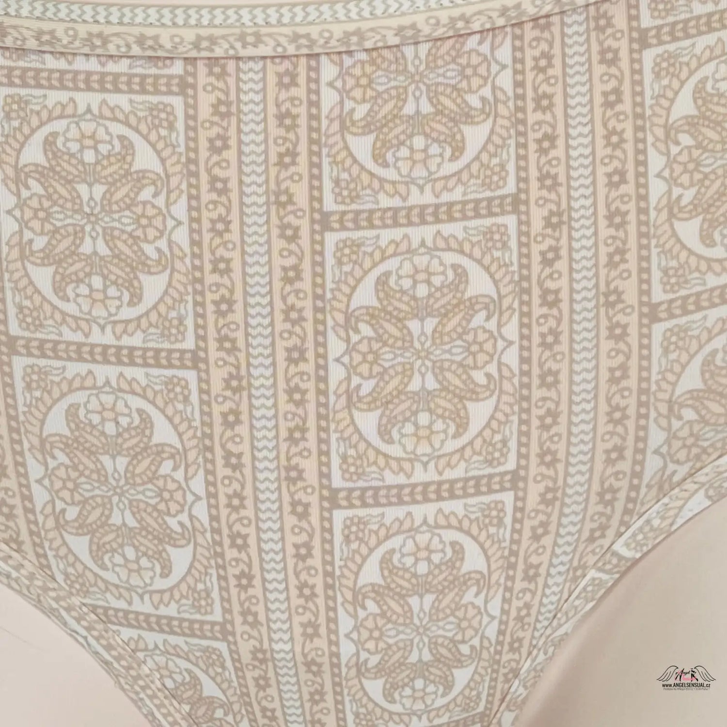 Luxusní jemné kalhotky Victoria’s Secret s květinovými a geometrickými vzory