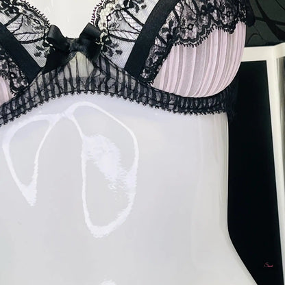 Luxusní Krajková Podprsenka Fifi od Agent Provocateur v černé a růžové barvě