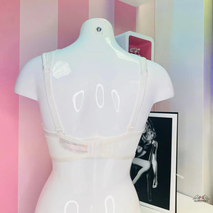 Bílý oděvní figurín s krátkými rukávky pro Luxusní Podprsenku s Vyšíváním