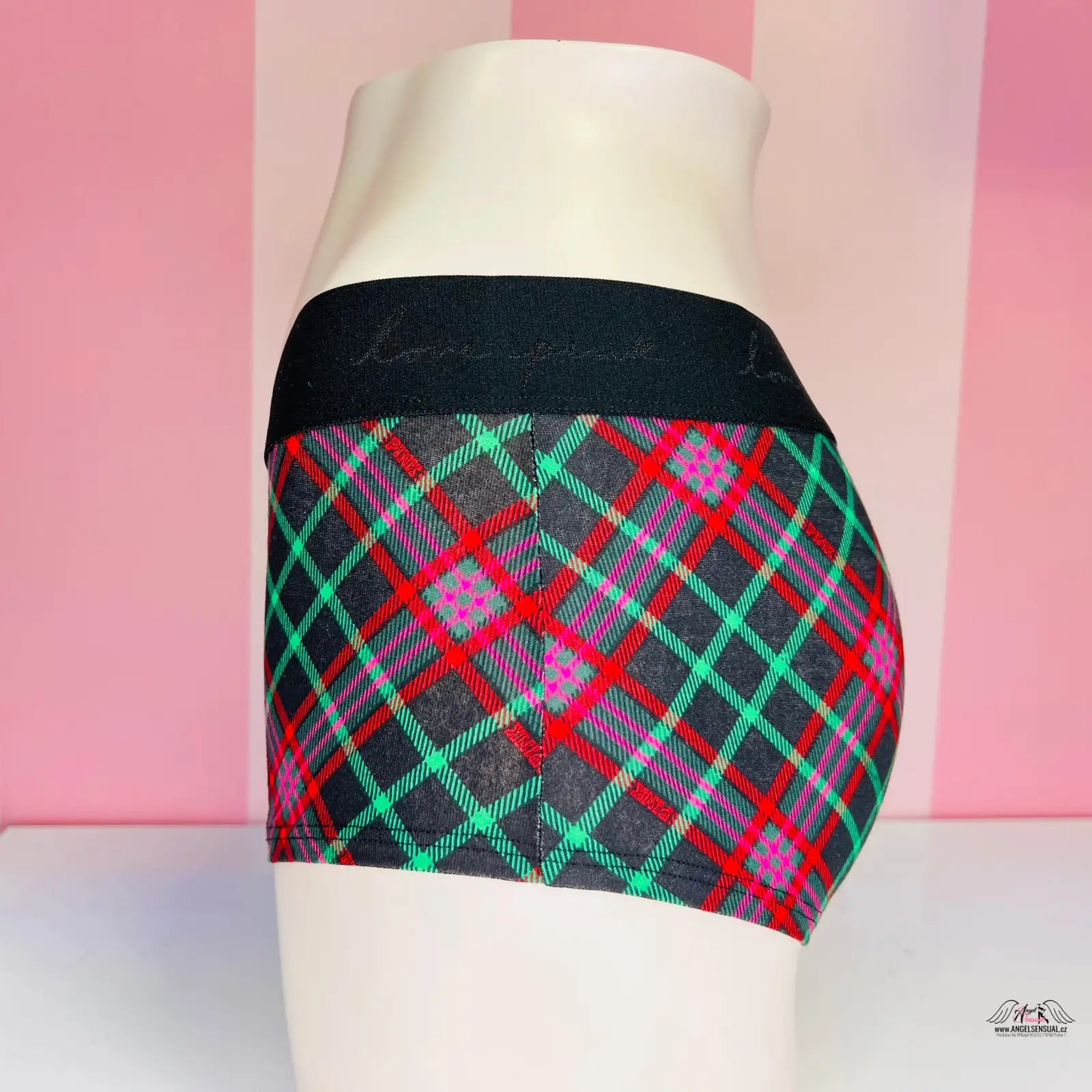 Stylové pánské boxerky s kostkovaným vzorem od PINK pro luxusní pohodlí