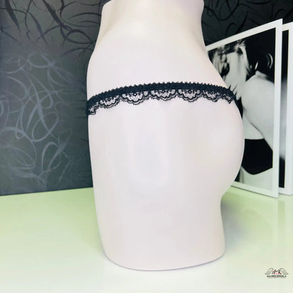 Černá krajková podvazková páska k Luxusním Tangům Fifi pro eleganci a pohodlí