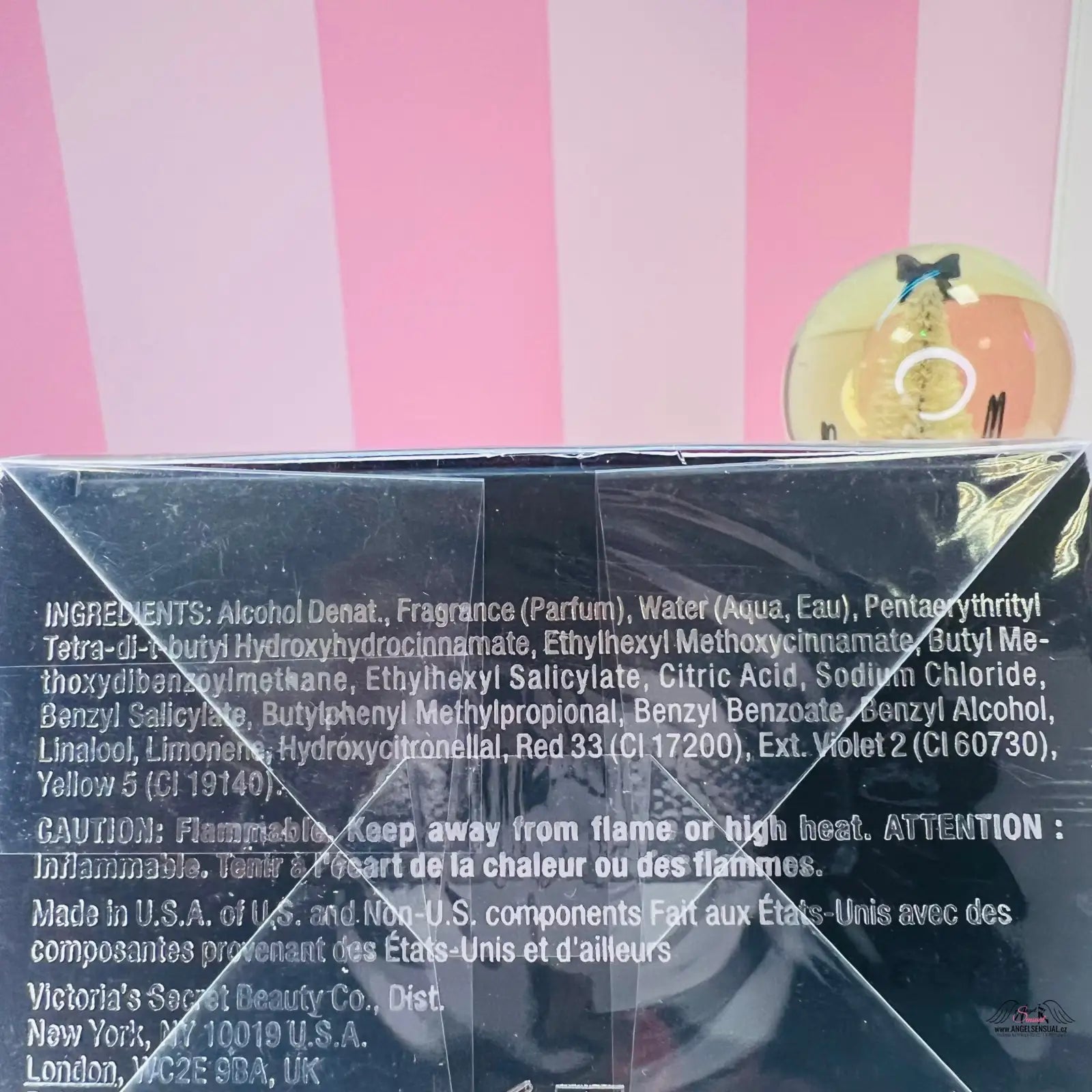 Kosmetické složky a varovný štítek parfému Okouzlující Parfém Love Me Love