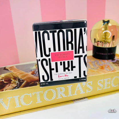 Victoria’s Secret Love Me parfém v elegantním balení Okouzlující Parfém Love Me