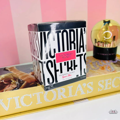 Elegantní parfémová krabička Love Me Love od Victoria’s Secret