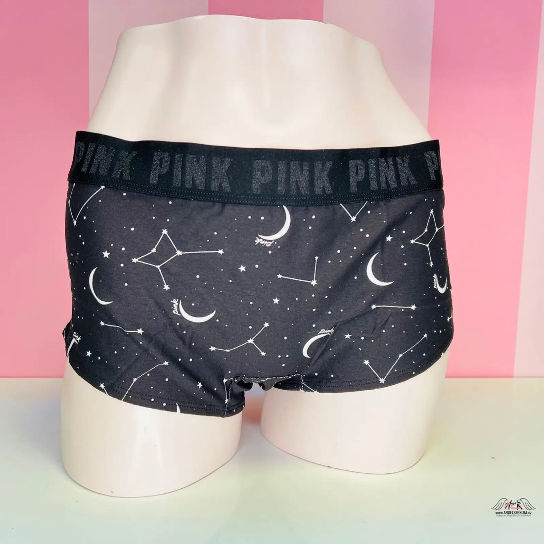 Black bavlněné boxerky s bílým vzorem měsíce a širokou gumou PINK