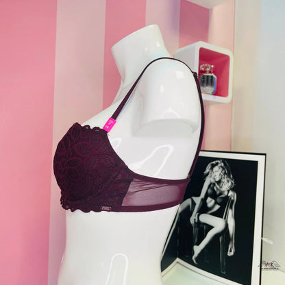 Burgundská krajková a síťovaná podprsenka s úžasným push-up efektem a přesahujícími košíčky