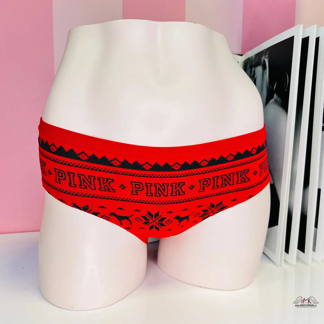 Obrázek růžového piniového červeného bikini s vánočním motivem ve dvou barevných variantách