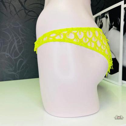 Neonově žlutý krajkový lem na kalhotkách Axis Brief Lime inspirovaných 70. lety