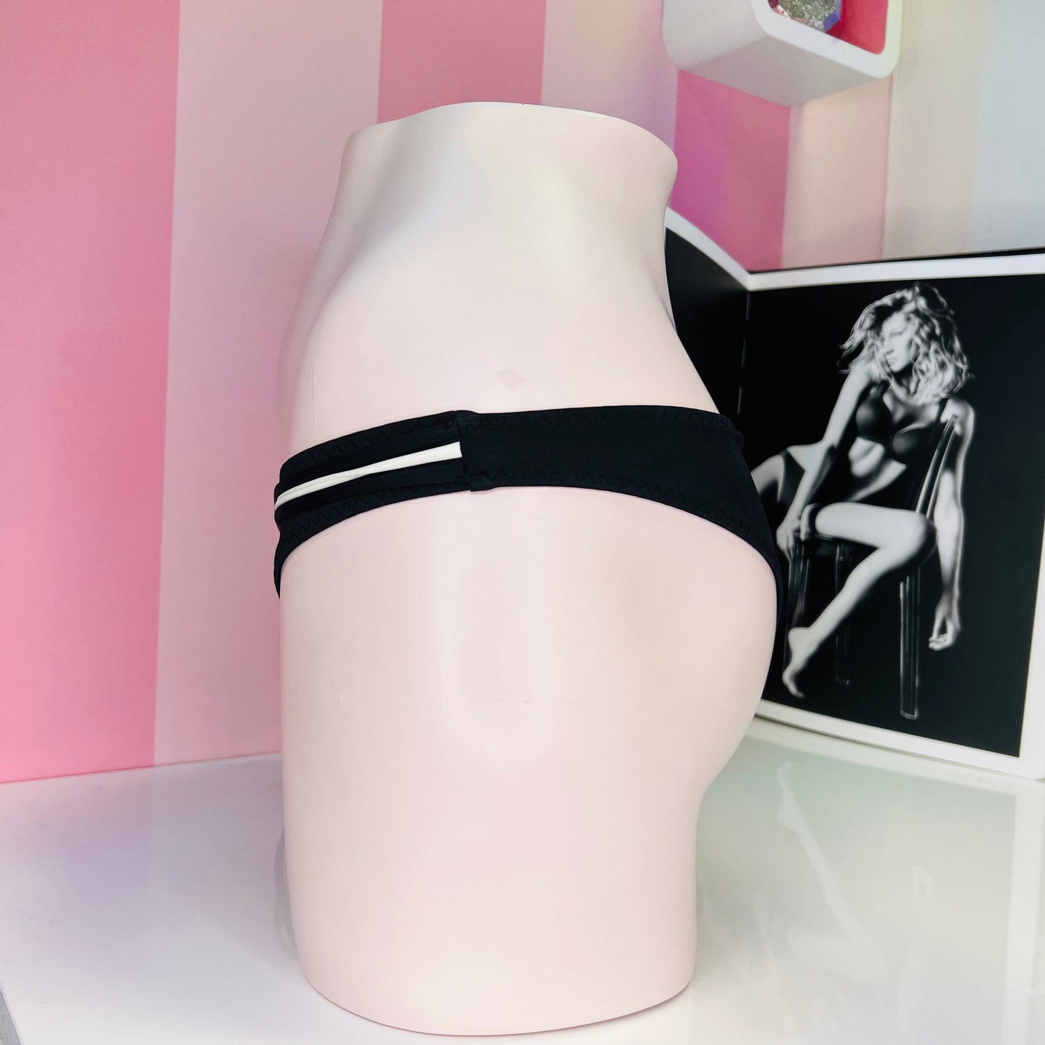 Spodní díl kalhotek s ozdobnými šňůrkami - plavek Victoria’s Secret