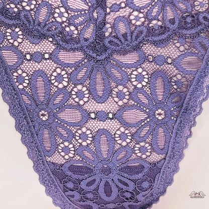 Květinový vzor na fialové krajce tang s elegancí a pohodlím