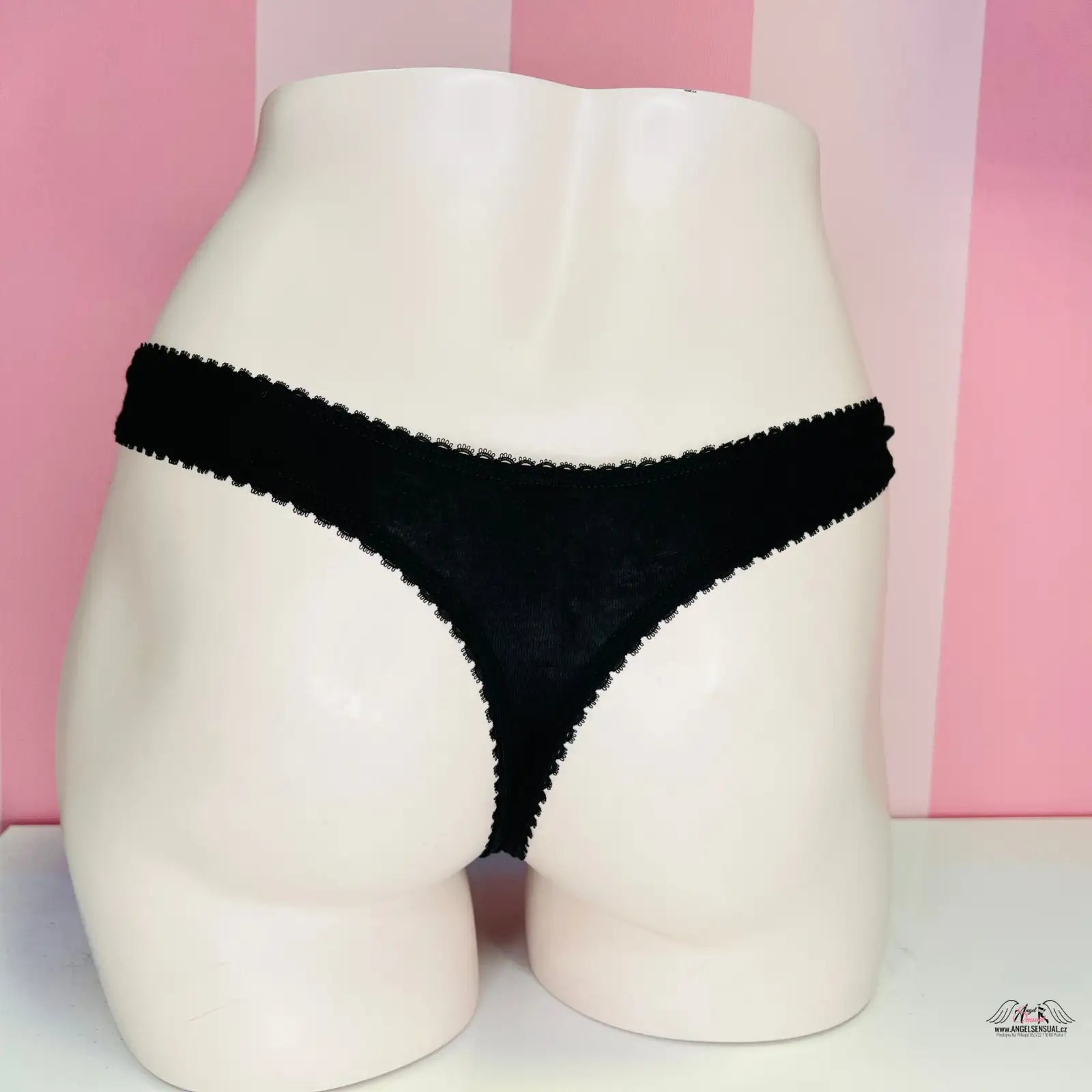 Černé tanga spodní prádlo Tanga: elegantní a pohodlná bavlněná krajka