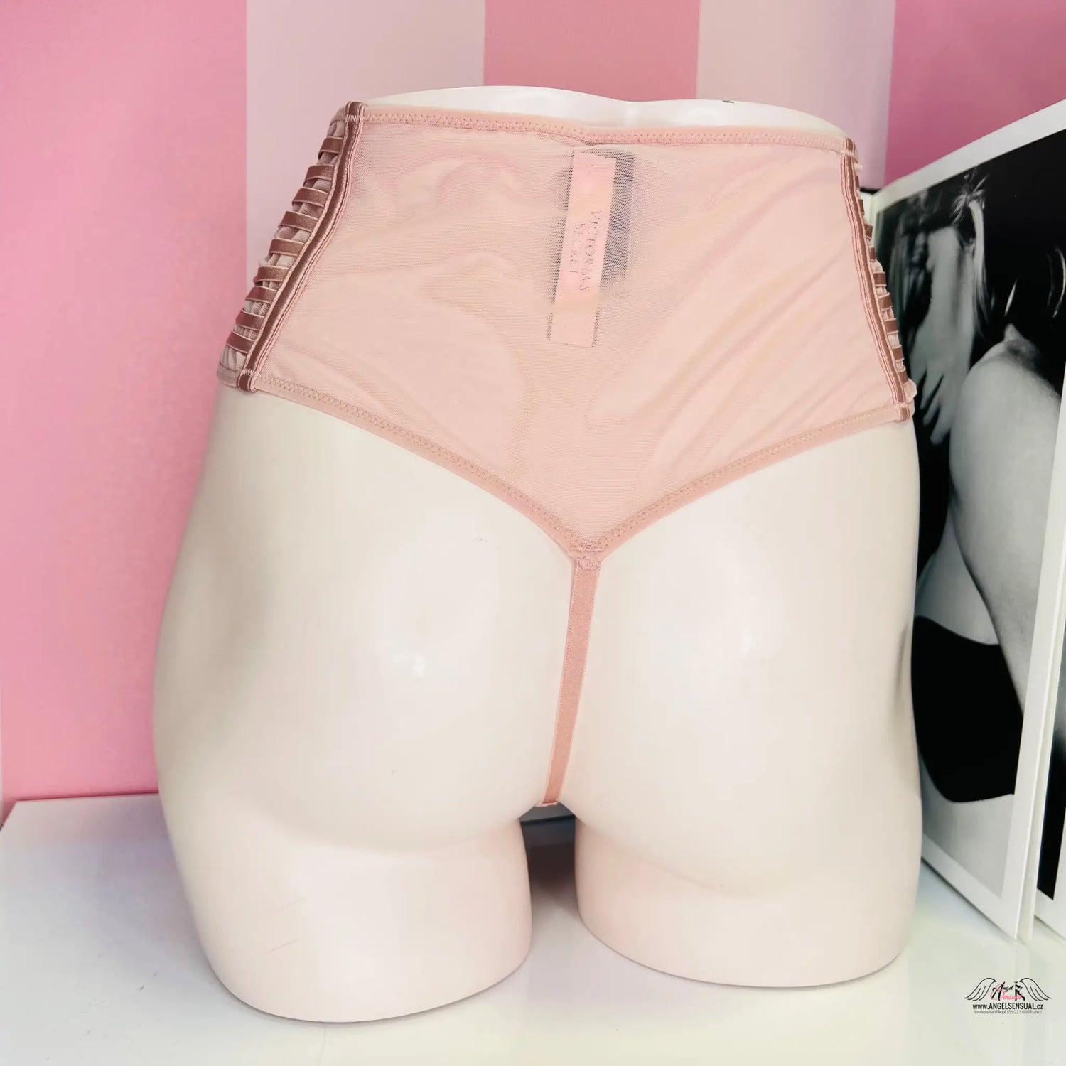 Tanga s vysokým pasem - Kalhotky Victoria’s Secret