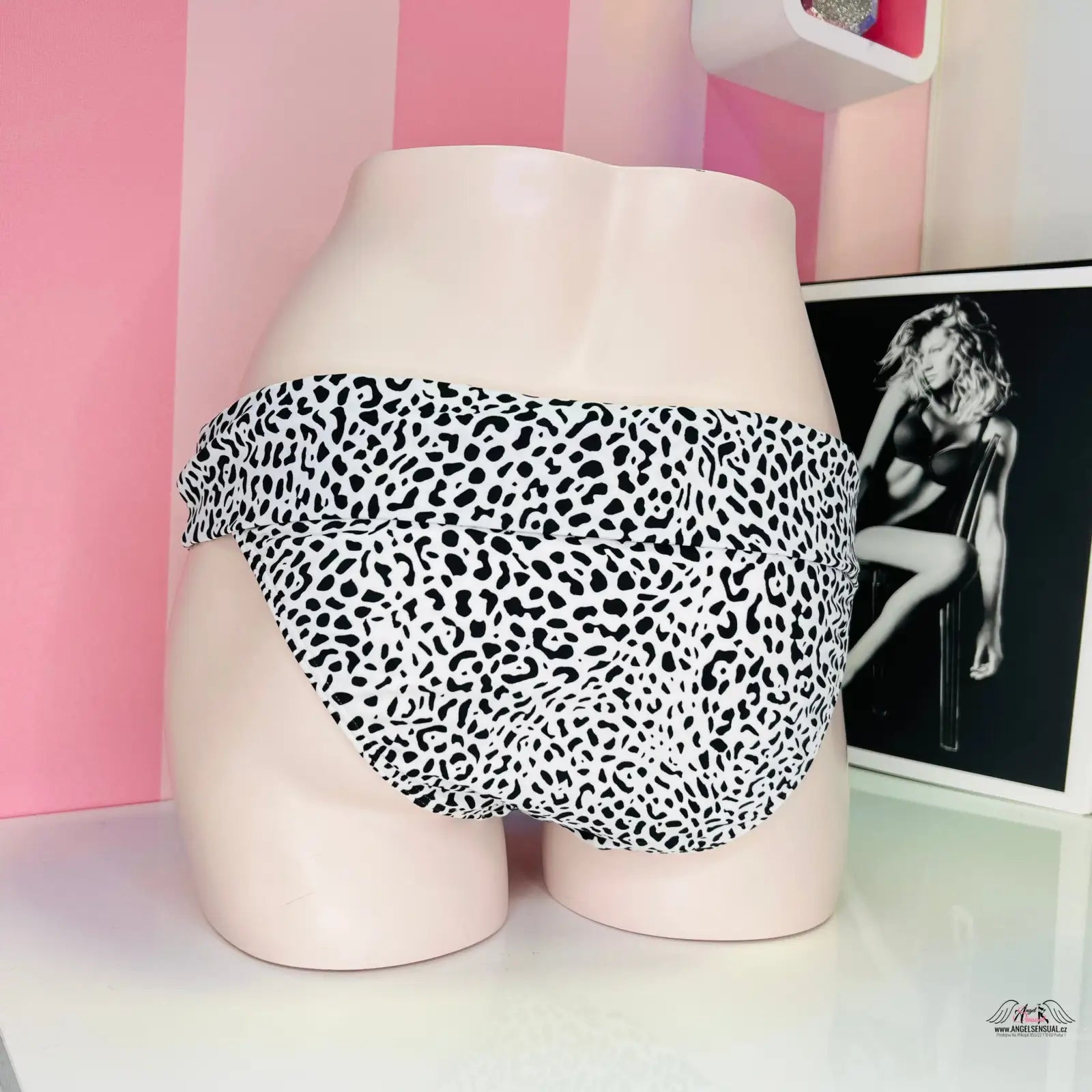 Leopardí vzor plavkové spodky Tygrované Plavky s Vysokým Pasem pro Eleganci a Komfort