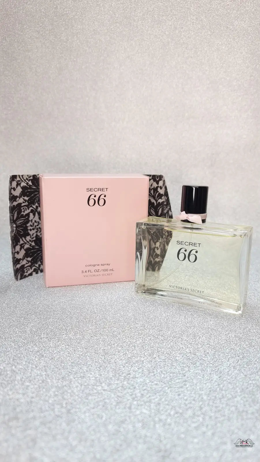 Perfume láhev a krabice Victoria’s Secret Secret 66 neodolatelný ikonický cologne spray