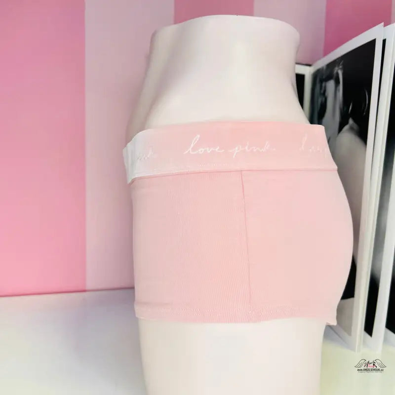 Pevné bavlněné boxerky Victoria’s Secret s růžovým motivem, ideální pro pohodlí