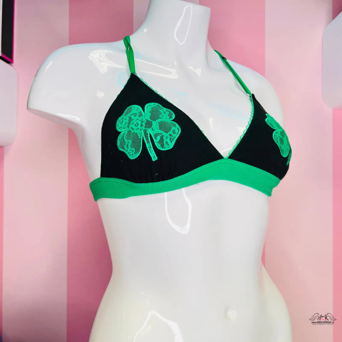 Bavlněná braletka Victoria’s Secret s vyšívanými čtyřlístky na přední straně