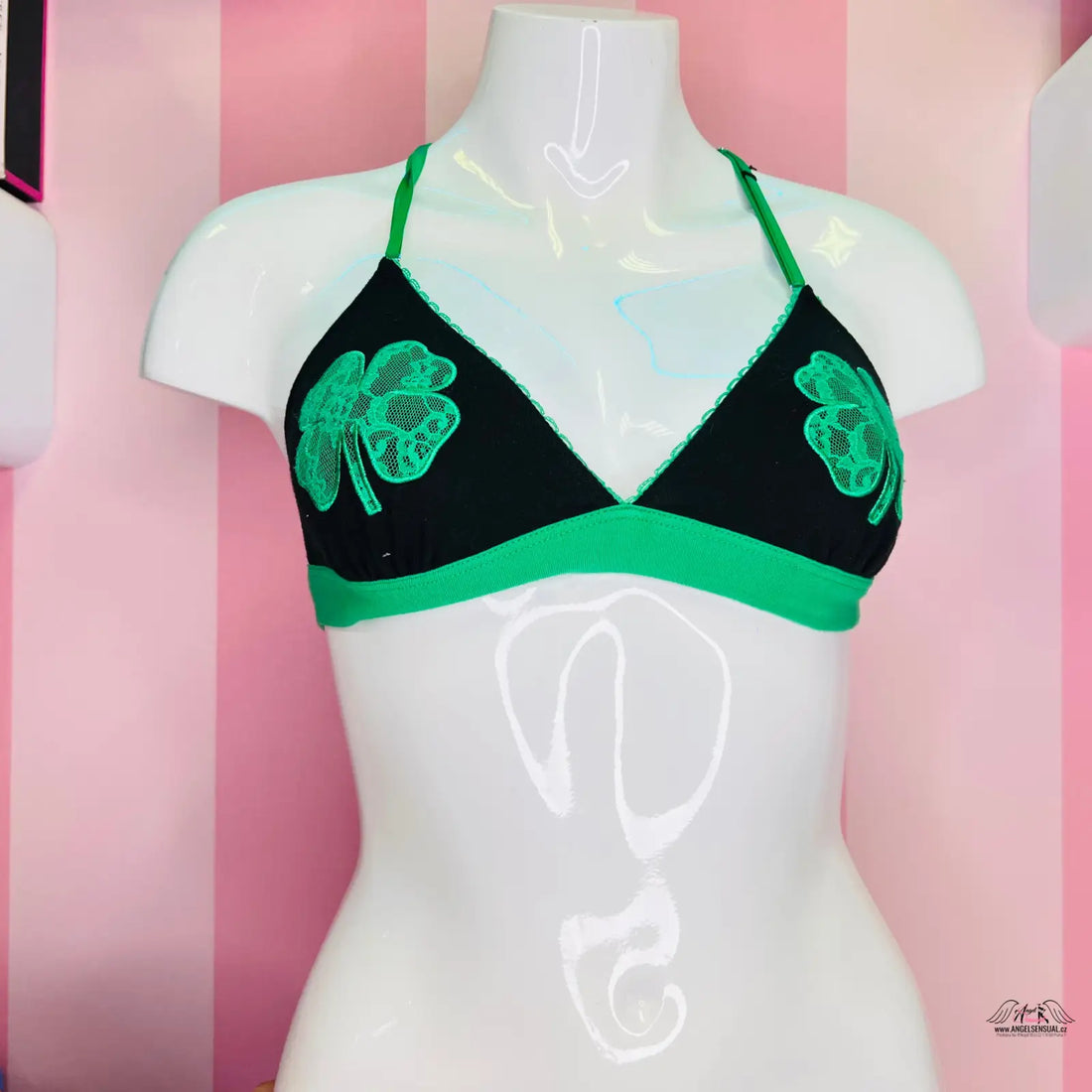 Bavlněná braletka s vyšívanými čtyřlístky a zeleným a černým motivem na přední straně