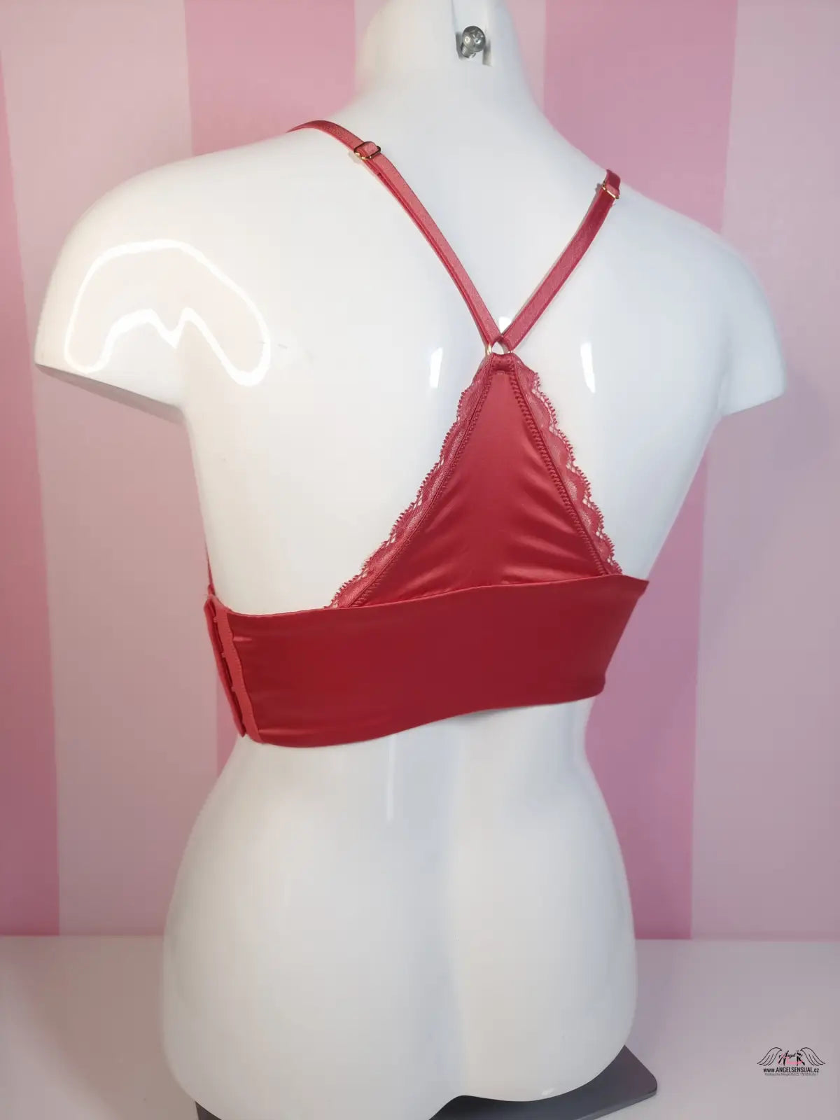 Red saténová braletka Victoria’s Secret v kategorii apparel &amp; accessories