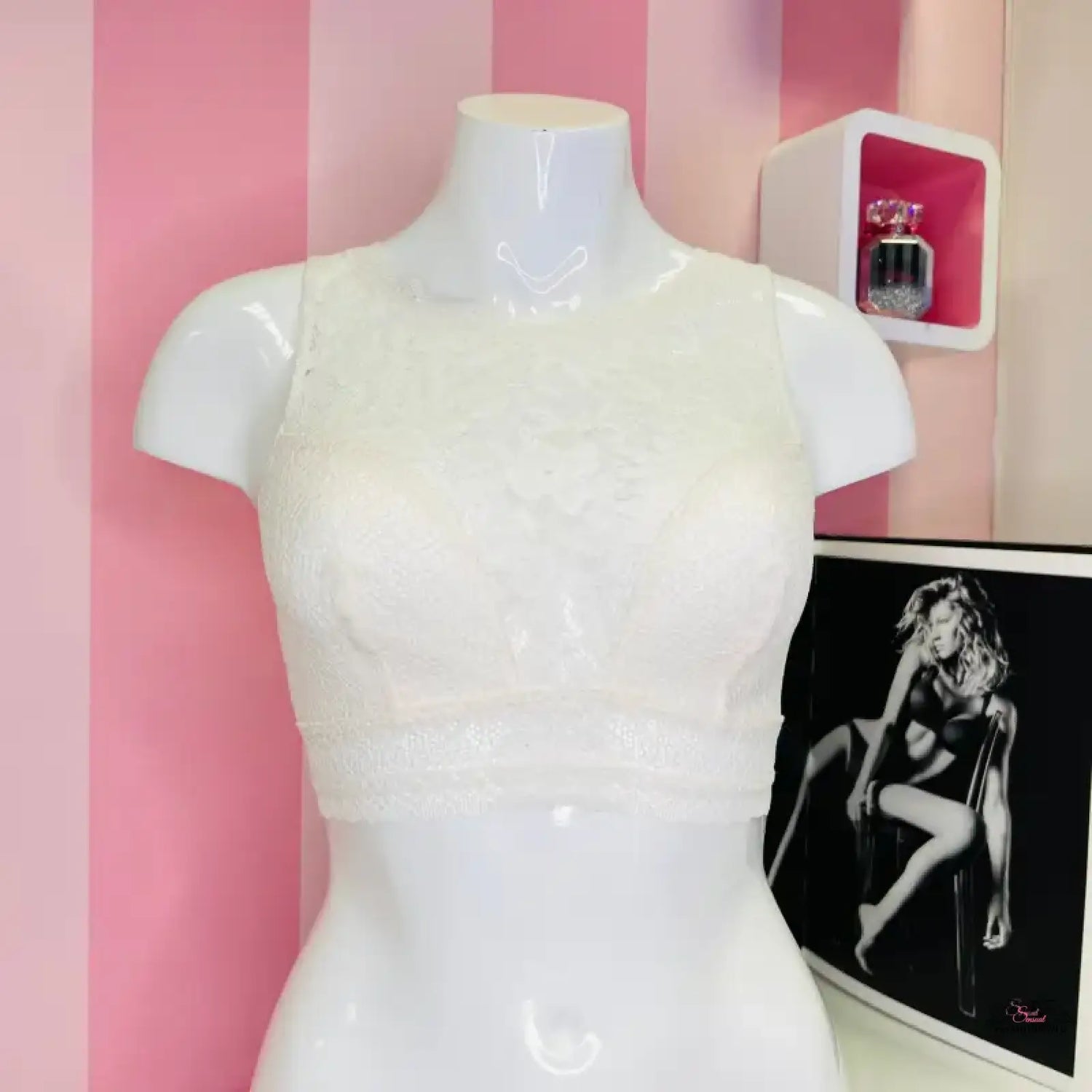 Bílý krajkový crop top od Victoria’s Secret v kategorii apparel &amp; accessories