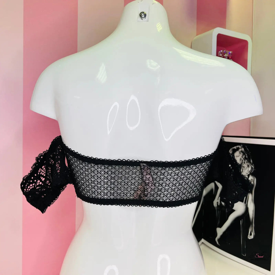 Manekýn s krajkovým topem Victoria’s Secret Braletka Krajková s protiskluzovými proužky