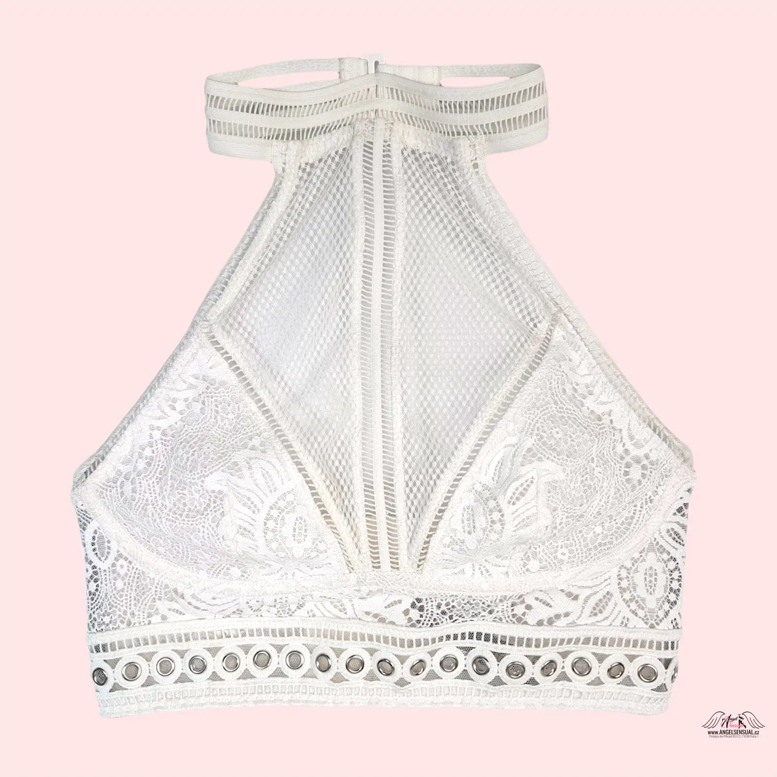 Luxusní krajkovou braletkou Victoria’s Secret s květinovými vzory a kovovými ozdobami