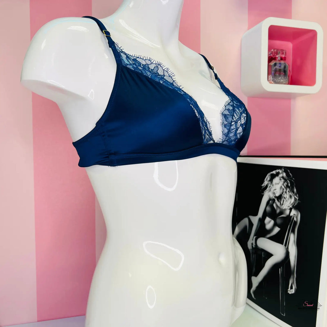 Lesklá krajková braletka Victoria’s Secret Krajková Navy s ozdobnou krajkou