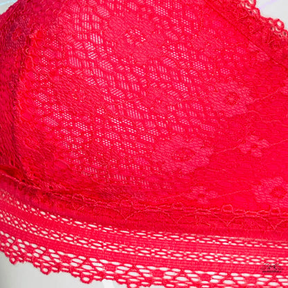 Celokrajková braleta Victoria’s Secret s červeným srdcem, ideální pro každodenní nošení spodního prádla