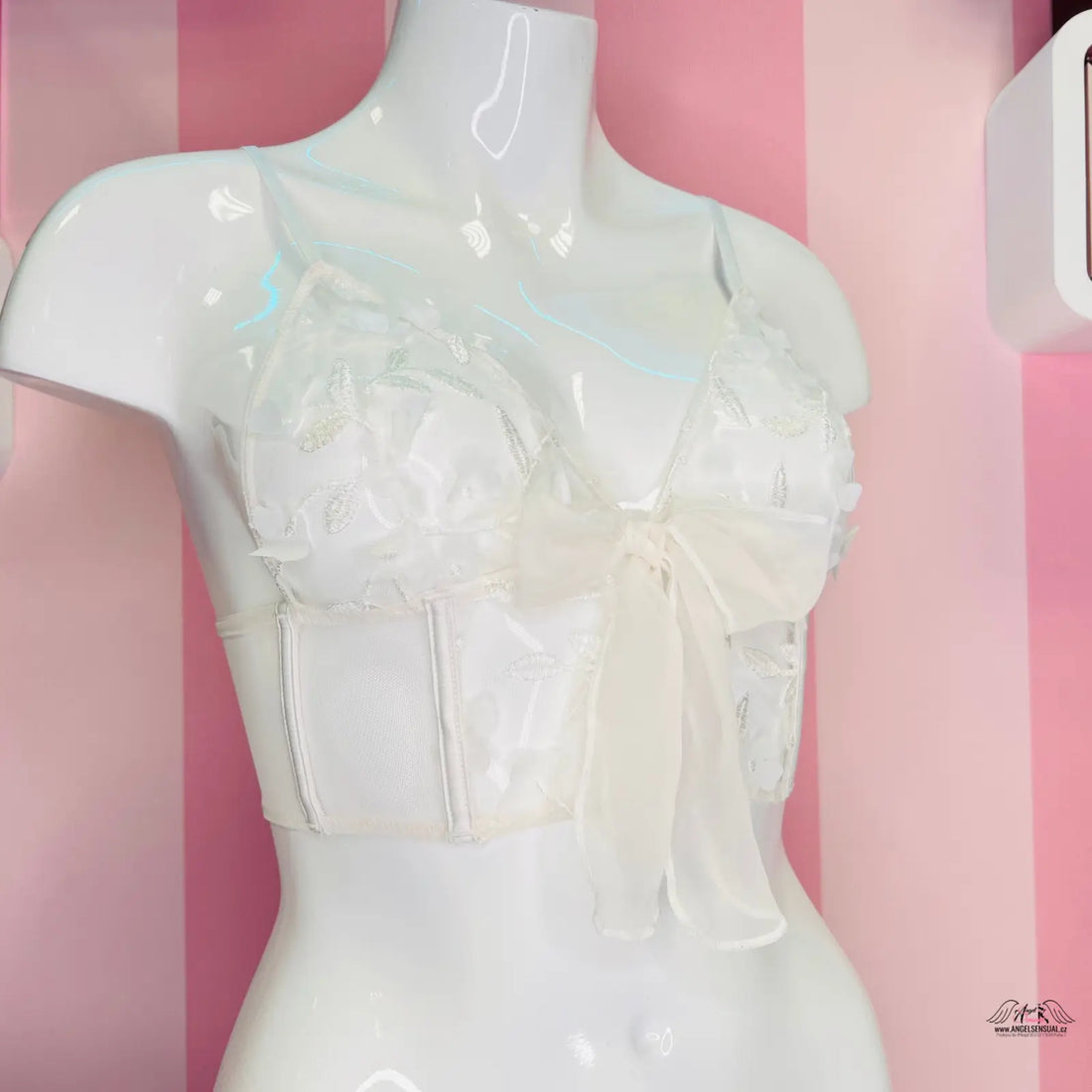 Luxusní braletka Victoria’s Secret s květinovým vyšíváním a elegantním vzhledem