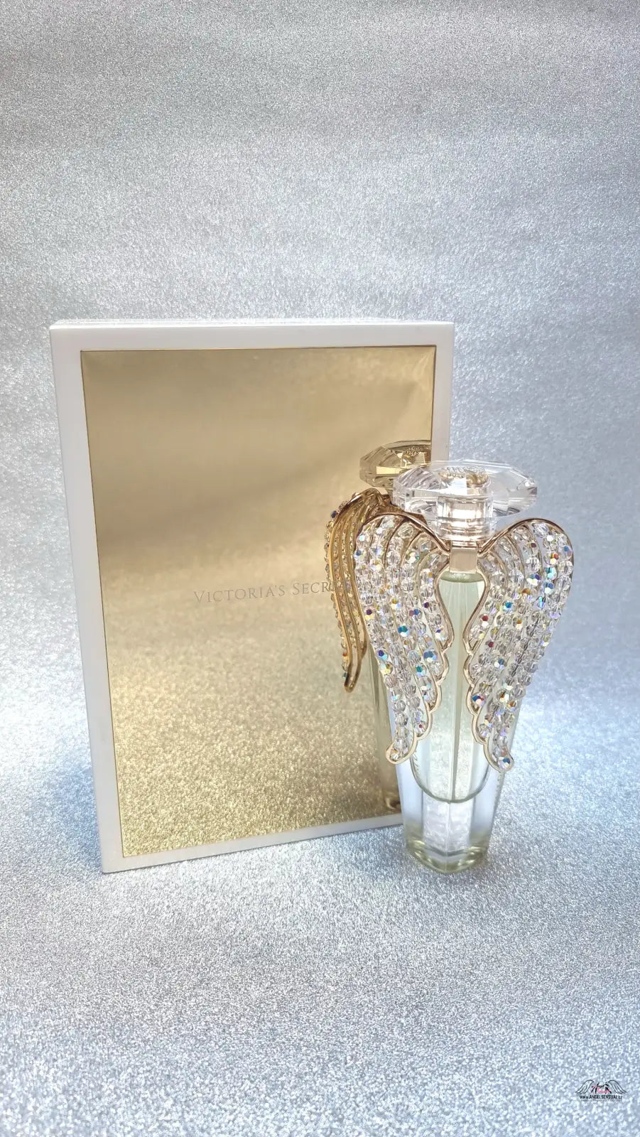 Angel-winged Victoria’s Secret Heavenly Luxe Edition parfémová flakón s krabicí