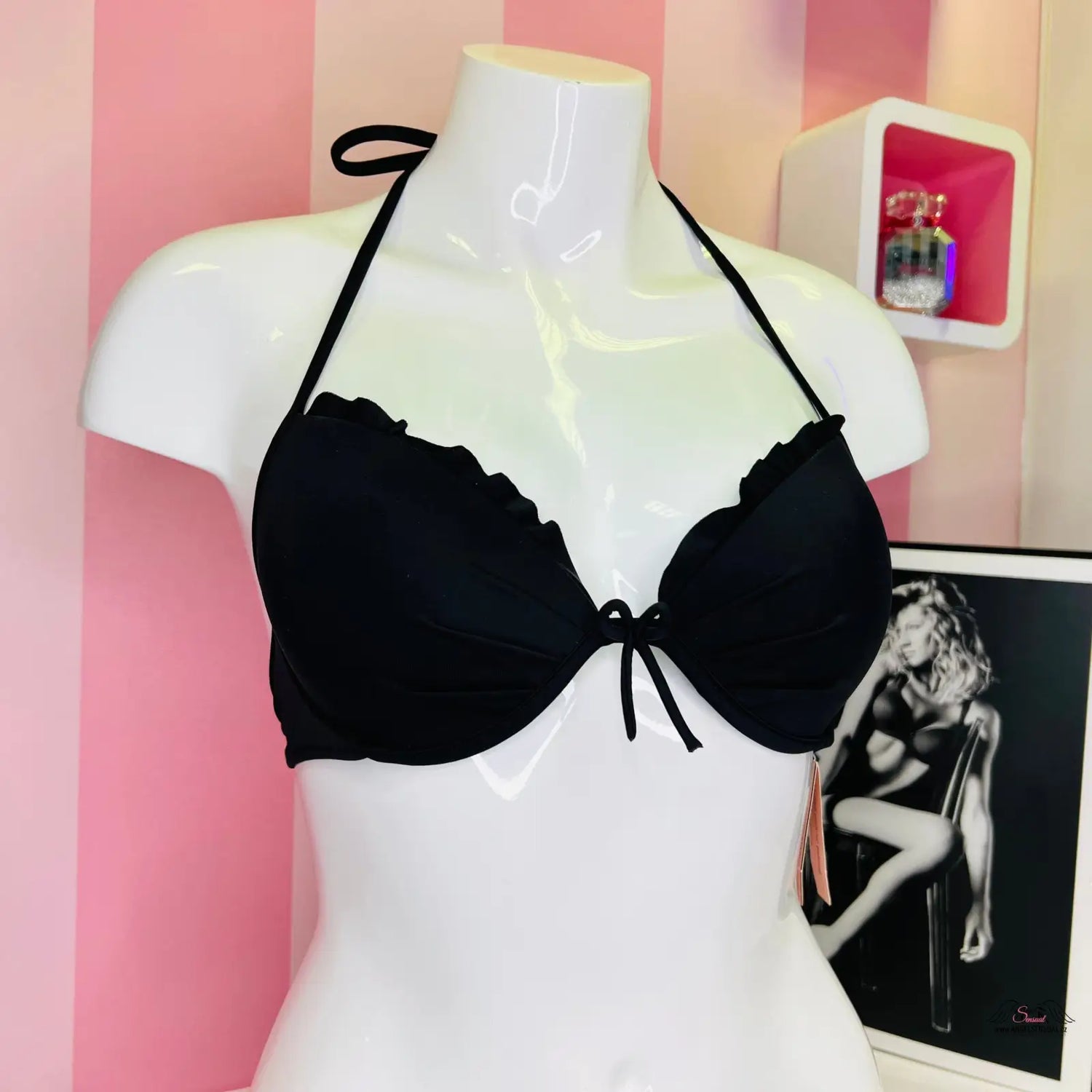 Black plavkový top Victoria’s Secret Horní Díl Plavek Více Barev na mannequinu