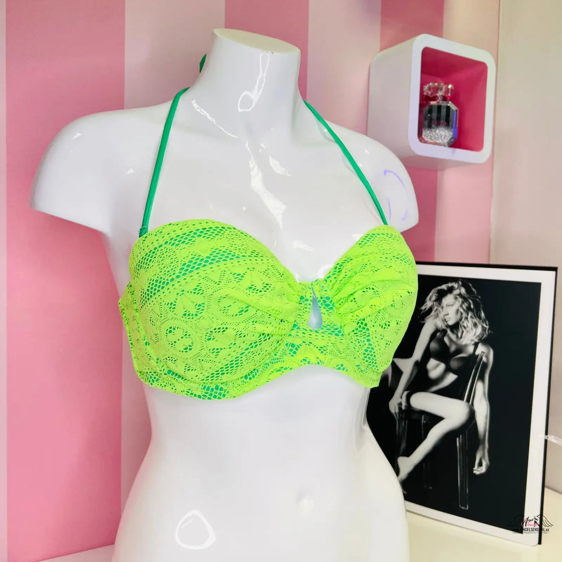 Neonově zelený krajkový horní díl plavek Victoria’s Secret s limetkovým designem