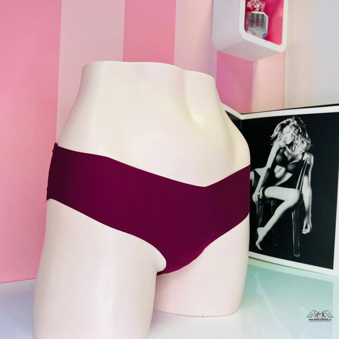 Vínové kalhotky cheeky s přední stranou bezešvé a jemnou síťovinou