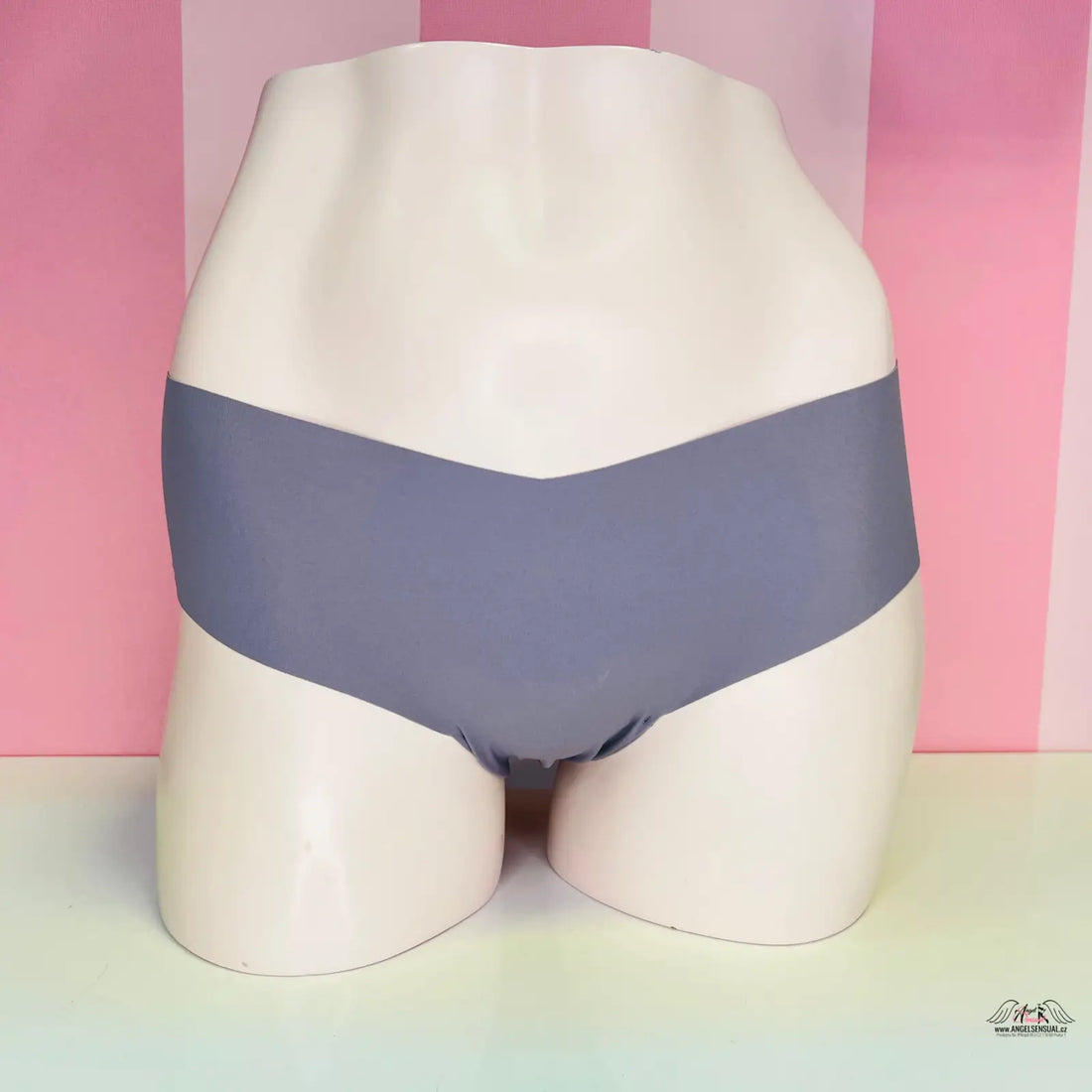 Detailní záběr na dámské kalhotky Victoria’s Secret Kalhotky Hipster s Krajkou, pohodlné elastické