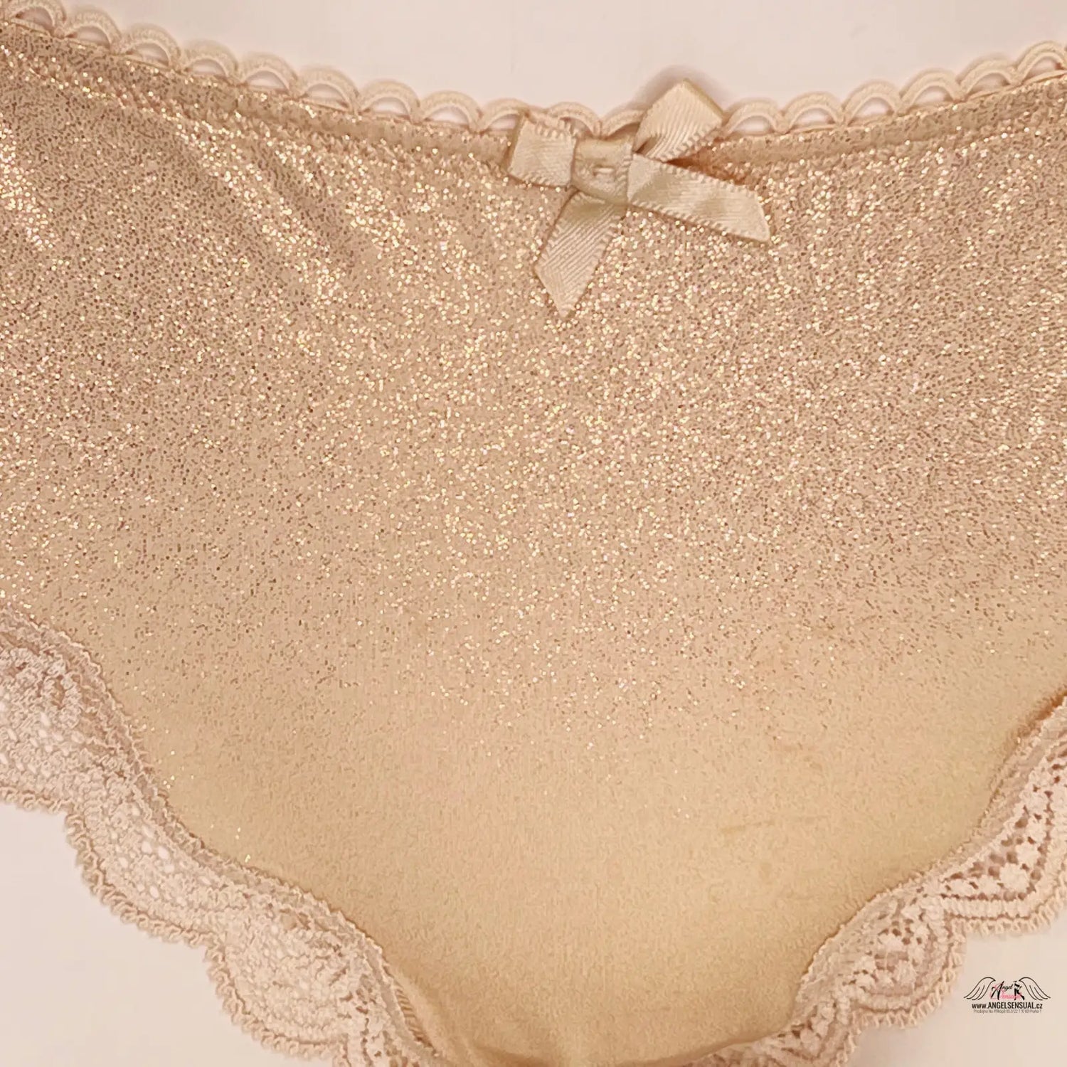Beige luxusní krajkové kalhotky s lurexem a malým mašličkovým detailem