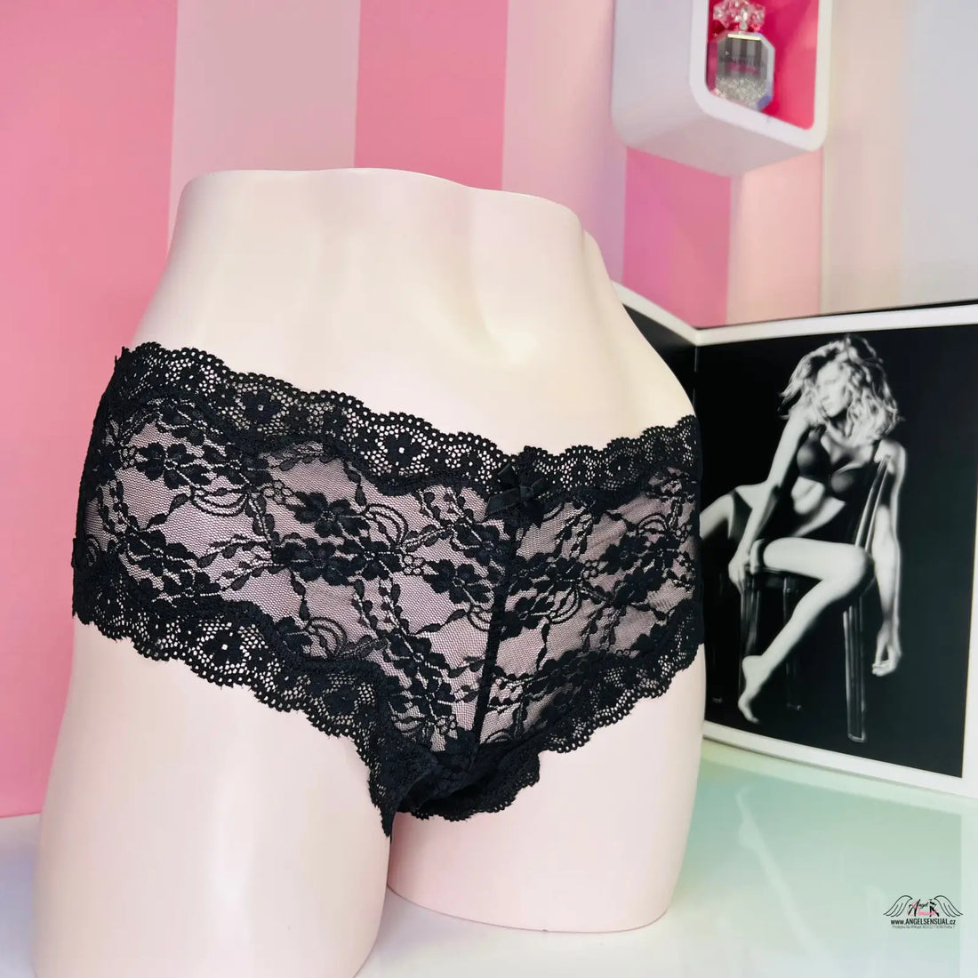 Krajkové černé kalhotky Victoria’s Secret s mašličkou, elegantní Černé kalhotky