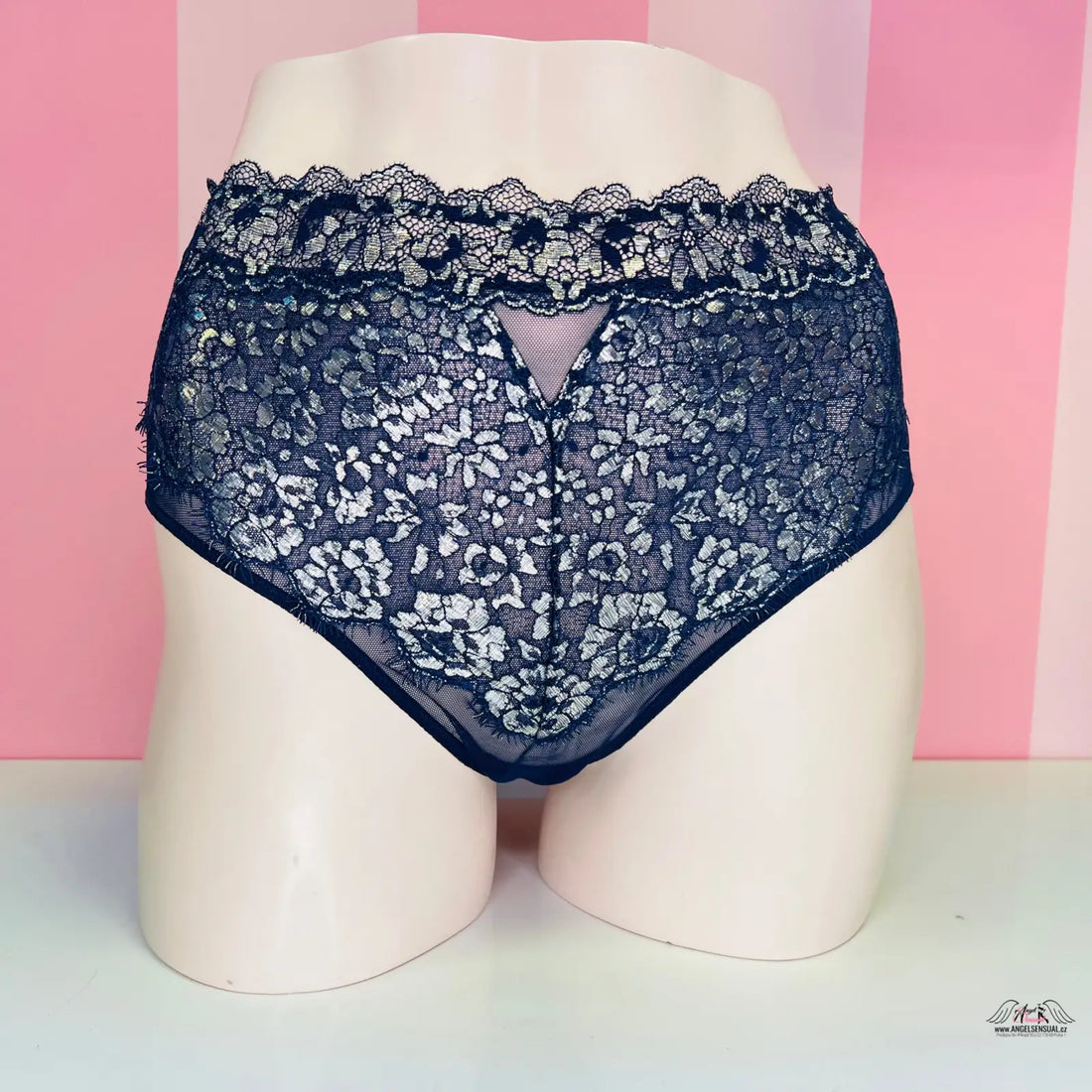 Navy blue krajkové cheeky kalhotky Victoria’s Secret s vysokým pasem na figuríně