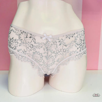 Bílé krajkové brazilky Victoria’s Secret s jemným květinovým vzorem v kategorii apparel &amp; accessories