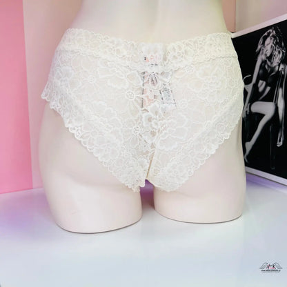 Bílé kalhotky s krajkovým pasem od Victoria’s Secret agent provocateur