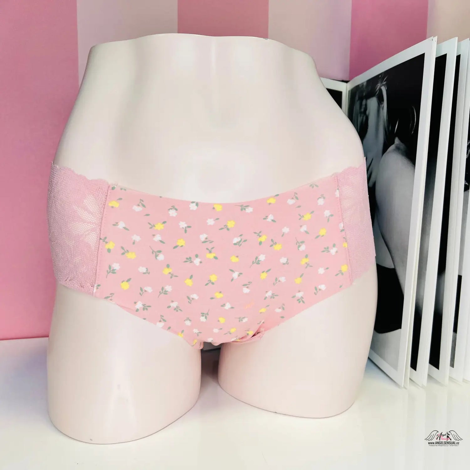 Pink floral print women’s kalhotky cheekster from Victoria’s Secret barevné kalhotky apparel &amp; accessories