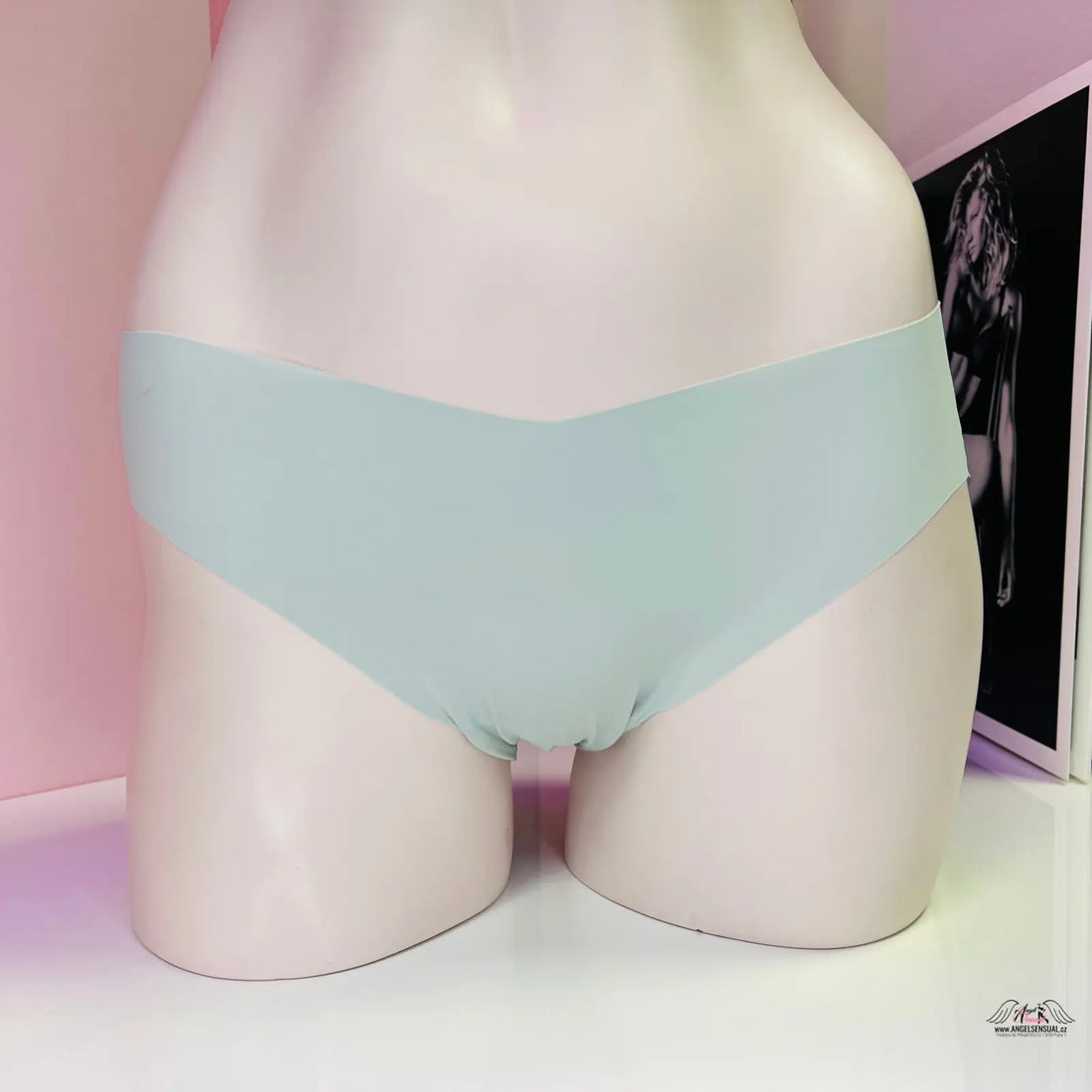 Světle zelené bezšvové kalhotky Victoria’s Secret s krajkovými detaily, sexy illusions