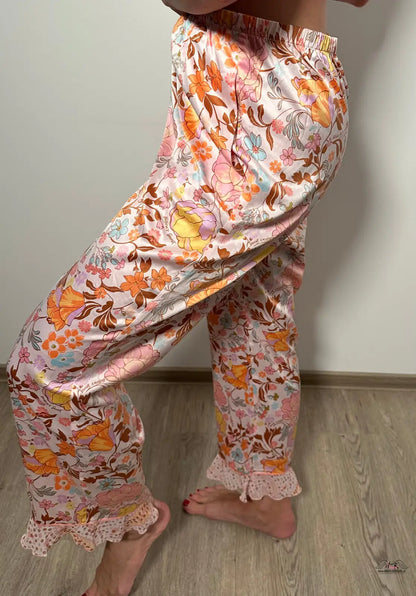Floral print satin pajama pants with lace trim at ankles, Victoria’s Secret Kalhoty Satin Floral