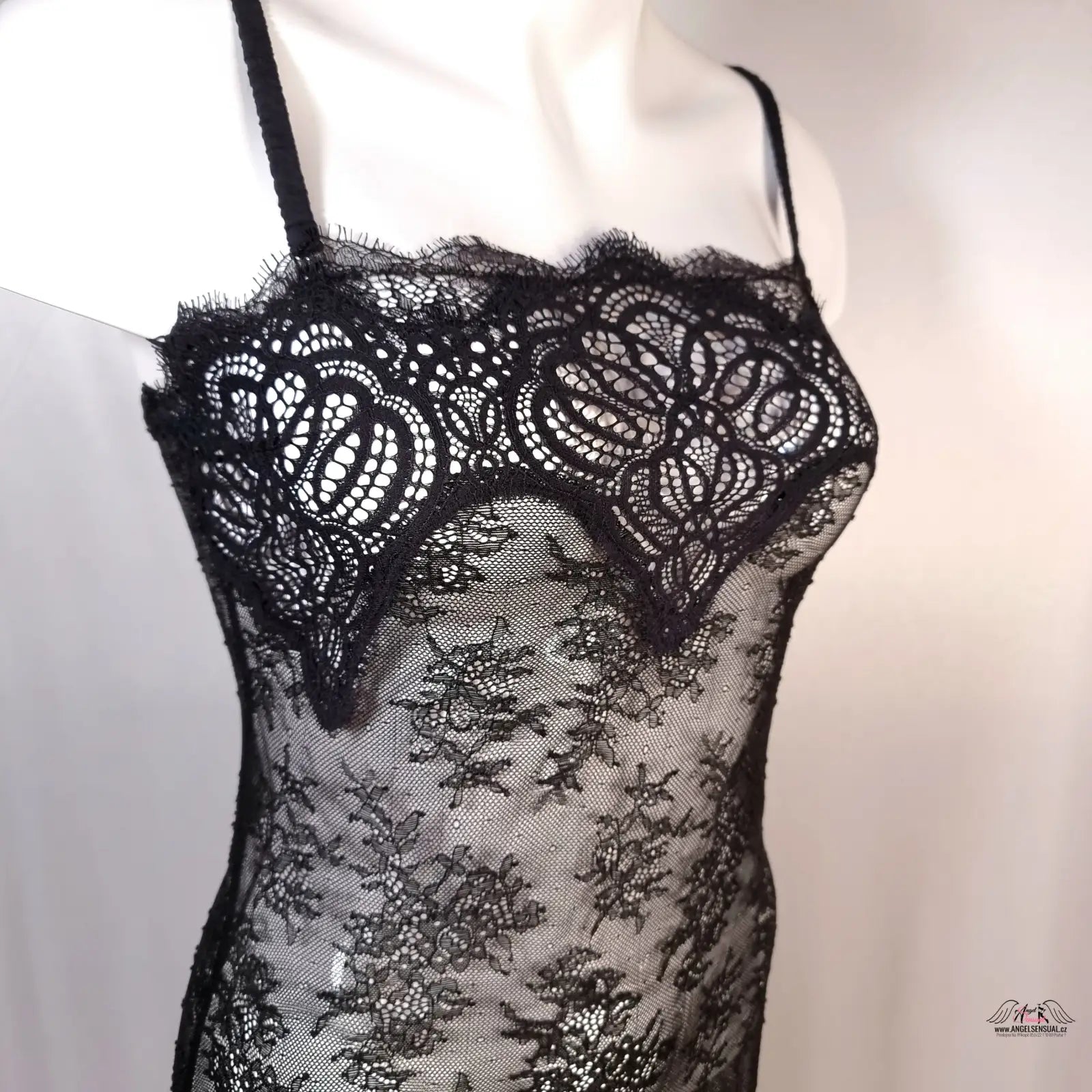 Luxusní černá košilka Victoria’s Secret s krajkovým floral vzorem a krajkou
