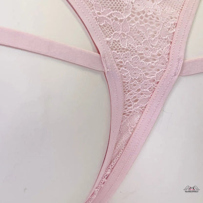 Růžové krajkové kalhotky s elastickými pásky od Victoria’s Secret