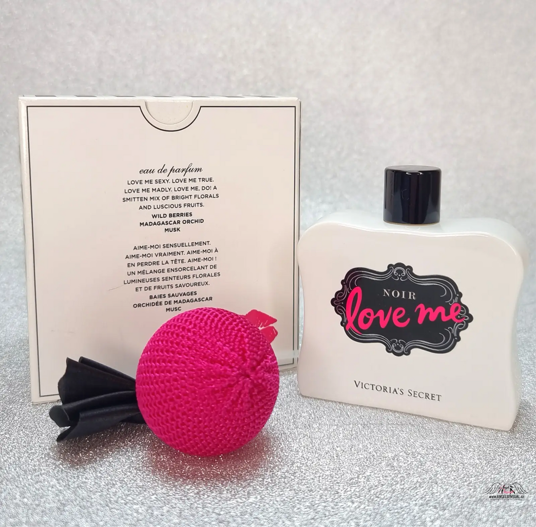 Victoria’s Secret Noir Love Me parfémová láhev s svůdnou magií a sexy tajemstvím