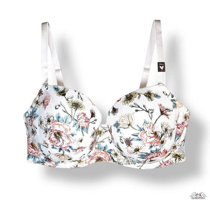 Elegantní síťovaná podprsenka s květinovým vzorem a stříbrnými popruhy